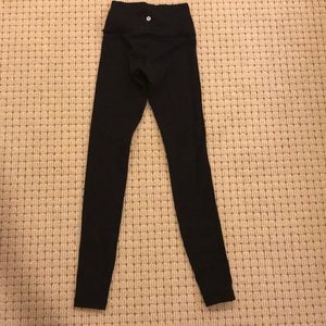 Wunder under Lulu lemon leggings